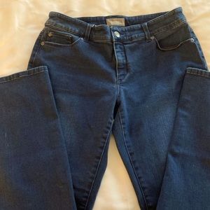 CHICO’S “So Slimming” jeans. Size 1.5 (10)